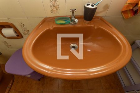 Casa à venda com 258m², 3 quartos e 4 vagasBanheiro social 