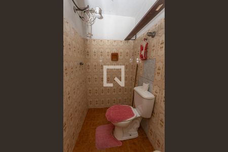 Casa à venda com 258m², 3 quartos e 4 vagasBanheiro de serviço 