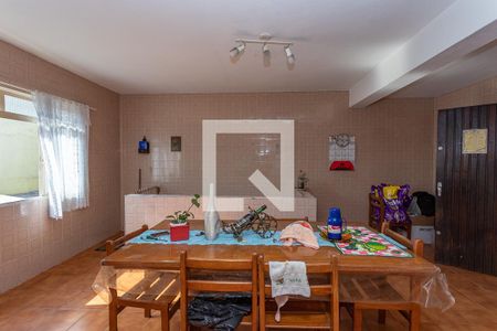 Casa à venda com 258m², 3 quartos e 4 vagasCozinha 