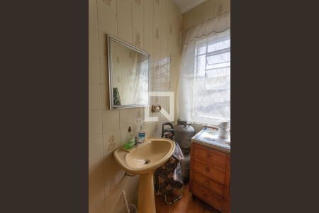 Lavabo  de casa à venda com 3 quartos, 258m² em Taboão, Diadema