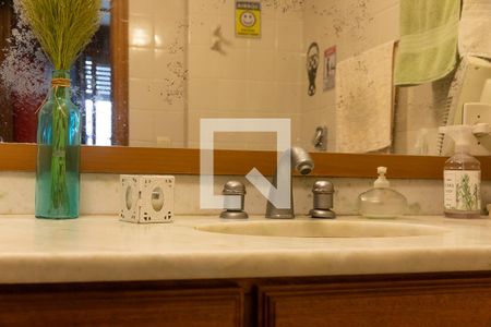 Apartamento à venda com 98m², 2 quartos e 1 vagaDetalhe banheiro