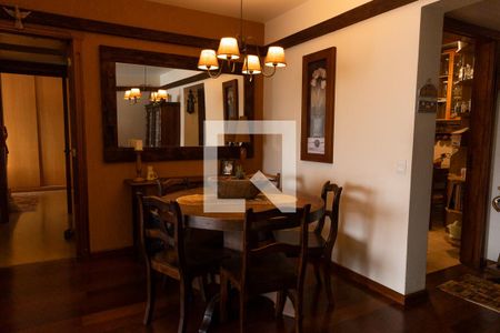 Sala de apartamento à venda com 2 quartos, 98m² em Petrópolis, Porto Alegre