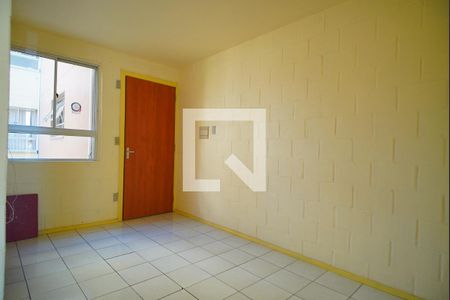Sala de apartamento à venda com 2 quartos, 37m² em Rubem Berta, Porto Alegre