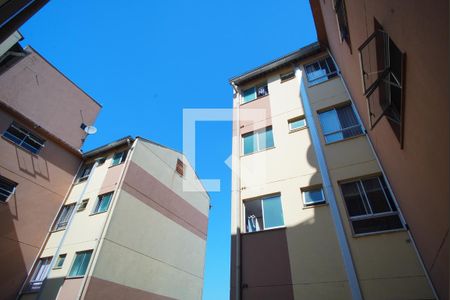 Sala_vista  de apartamento à venda com 2 quartos, 37m² em Rubem Berta, Porto Alegre