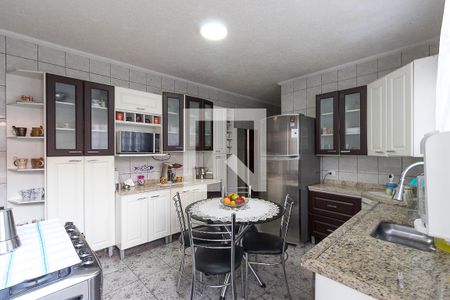 Casa à venda com 170m², 3 quartos e 2 vagasCozinha