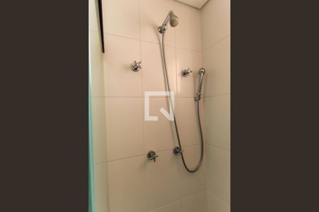 Apartamento para alugar com 118m², 2 quartos e 3 vagas Apartamento para alugar com 118m², 2 quartos e 3 vagasBanheiro da Suíte 1