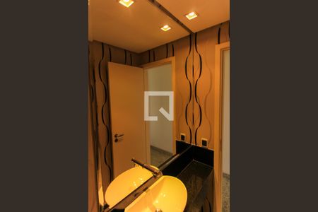 Apartamento para alugar com 118m², 2 quartos e 3 vagas Apartamento para alugar com 118m², 2 quartos e 3 vagasBanheiro