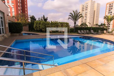 Apartamento para alugar com 118m², 2 quartos e 3 vagas Apartamento para alugar com 118m², 2 quartos e 3 vagasÁrea comum - Piscina