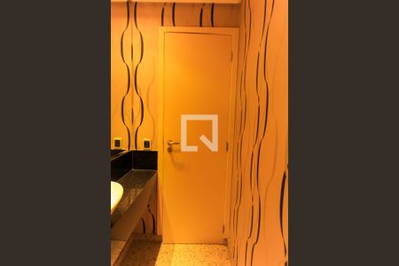 Apartamento para alugar com 118m², 2 quartos e 3 vagas Apartamento para alugar com 118m², 2 quartos e 3 vagasBanheiro