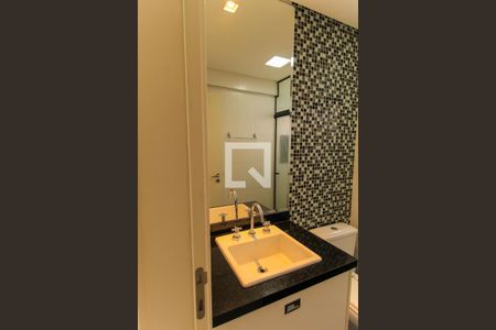 Apartamento para alugar com 118m², 2 quartos e 3 vagas Apartamento para alugar com 118m², 2 quartos e 3 vagasBanheiro da Suíte 2