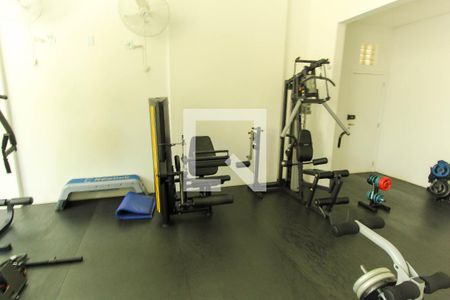 Apartamento para alugar com 118m², 2 quartos e 3 vagas Apartamento para alugar com 118m², 2 quartos e 3 vagasÁrea comum - Academia