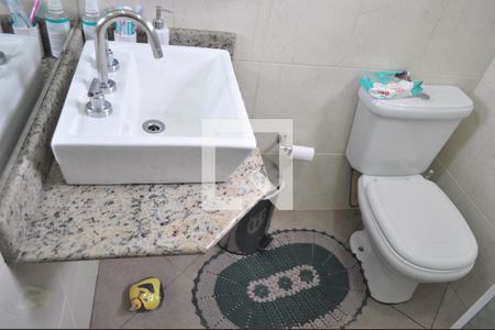 Apartamento à venda com 77m², 3 quartos e 2 vagasBanheiro Social