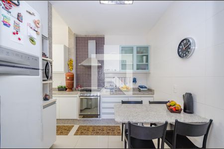 Apartamento à venda com 180m², 3 quartos e 1 vagaCozinha