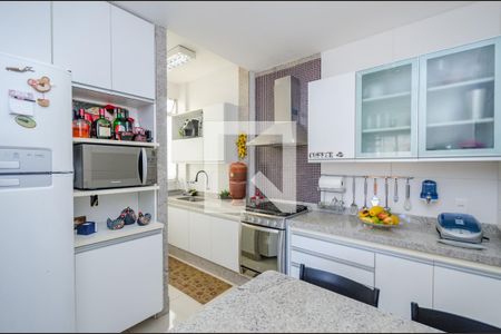 Apartamento à venda com 180m², 3 quartos e 1 vagaCozinha