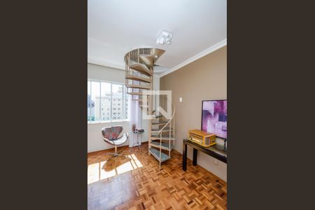 Apartamento à venda com 180m², 3 quartos e 1 vagaEscada