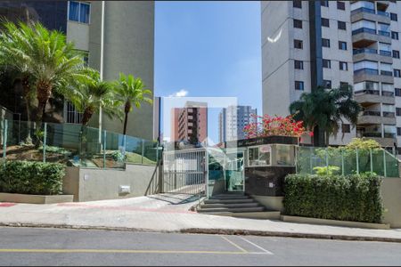 Apartamento à venda com 180m², 3 quartos e 1 vagaFachada