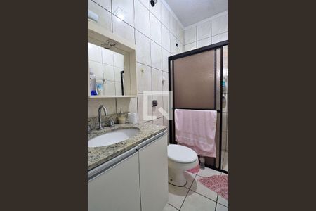 Casa à venda com 120m², 2 quartos e 2 vagasBanheiro Social