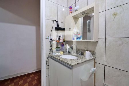 Casa à venda com 120m², 2 quartos e 2 vagasBanheiro Social