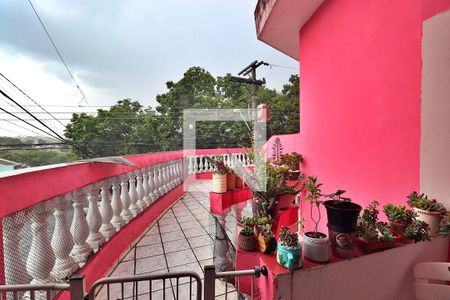 Casa à venda com 120m², 2 quartos e 2 vagasVaranda