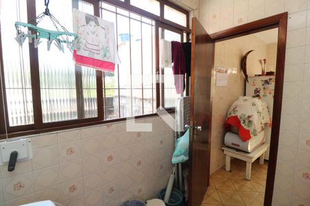 Casa à venda com 120m², 5 quartos e 2 vagasÁrea de Serviço