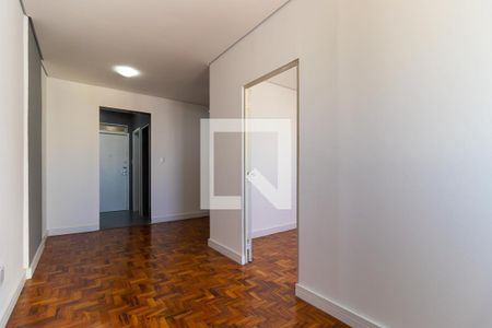 Sala de kitnet/studio para alugar com 1 quarto, 50m² em Centro, Campinas