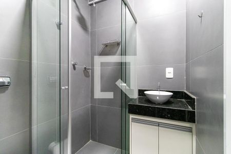 Banheiro de kitnet/studio para alugar com 1 quarto, 50m² em Centro, Campinas