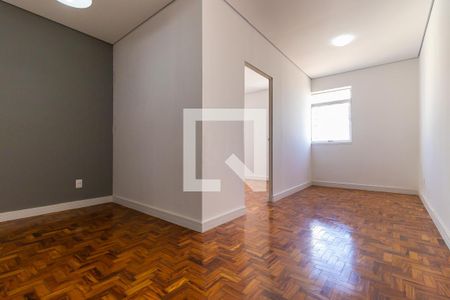 Sala de kitnet/studio para alugar com 1 quarto, 50m² em Centro, Campinas