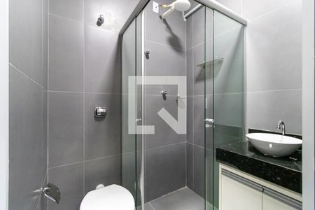 Banheiro de kitnet/studio para alugar com 1 quarto, 50m² em Centro, Campinas