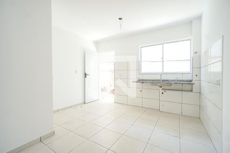 Sala e cozinha de apartamento para alugar com 1 quarto, 31m² em Penha de França, São Paulo