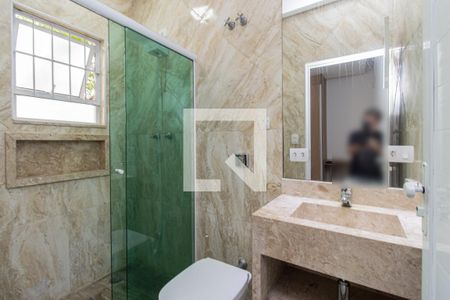 Casa à venda com 304m², 4 quartos e 6 vagasBanheiro da Suíte 3