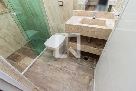 Casa à venda com 304m², 4 quartos e 6 vagasBanheiro da Suíte 4