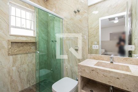 Casa à venda com 304m², 4 quartos e 6 vagasBanheiro da Suíte 4