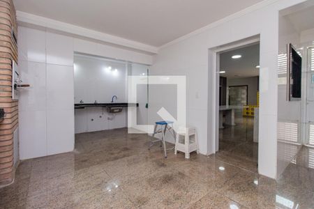 Casa à venda com 304m², 4 quartos e 6 vagasChurrasqueira e área de serviço