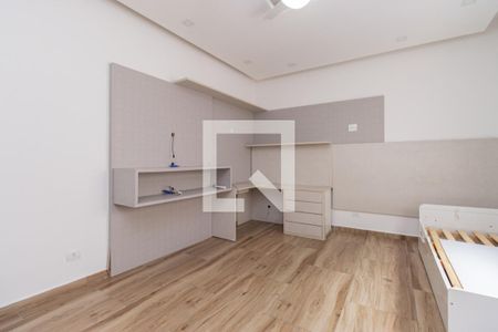 Casa à venda com 304m², 4 quartos e 6 vagasSuíte 4