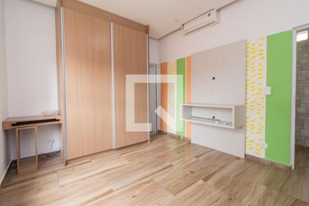 Casa à venda com 304m², 4 quartos e 6 vagasSuíte 2