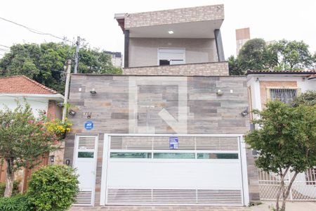 Casa à venda com 304m², 4 quartos e 6 vagasFachada da casa