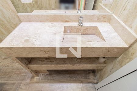 Casa à venda com 304m², 4 quartos e 6 vagasBanheiro da Suíte 2