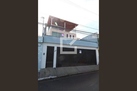 Casa para alugar com 150m², 4 quartos e 3 vagasFachada