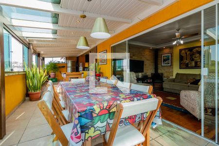 Apartamento à venda com 250m², 2 quartos e 2 vagasCobertura