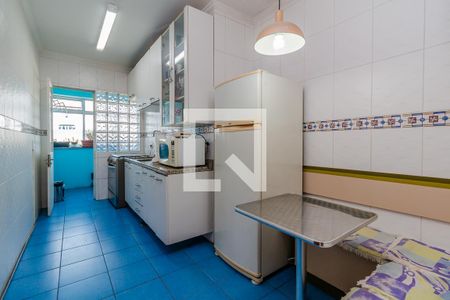 Apartamento à venda com 250m², 2 quartos e 2 vagasCozinha