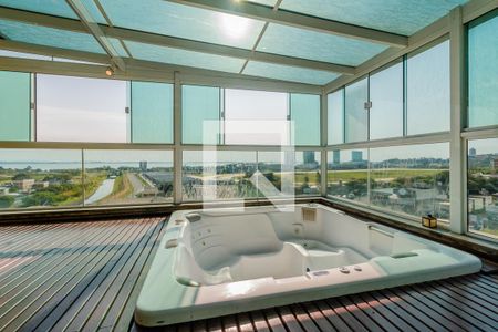 Apartamento à venda com 250m², 2 quartos e 2 vagasCobertura