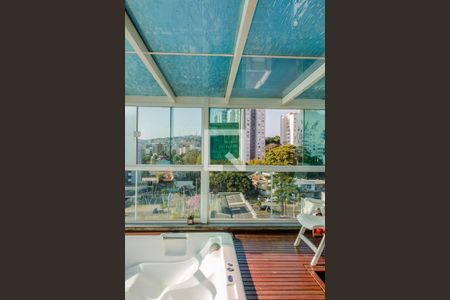 Apartamento à venda com 250m², 2 quartos e 2 vagasPlaquinha Instalada