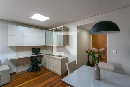 Sala de apartamento à venda com 2 quartos, 72m² em Ipiranga, Belo Horizonte