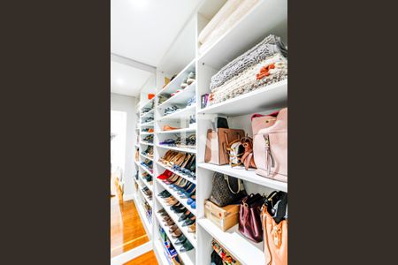 Apartamento à venda com 79m², 2 quartos e sem vagaCloset Suíte