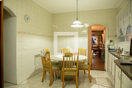 Casa à venda com 500m², 3 quartos e 4 vagas Casa à venda com 500m², 3 quartos e 4 vagasCozinha