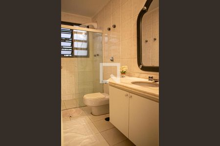 Casa à venda com 500m², 3 quartos e 4 vagas Casa à venda com 500m², 3 quartos e 4 vagasBanheiro do Hall