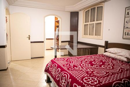 Casa à venda com 500m², 3 quartos e 4 vagas Casa à venda com 500m², 3 quartos e 4 vagasSuíte 2