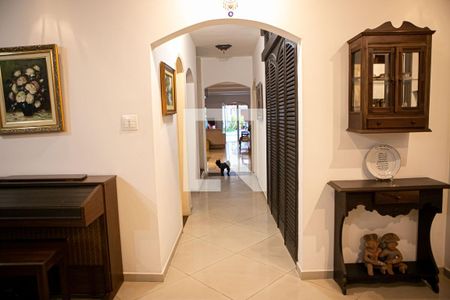 Corredor de casa à venda com 3 quartos, 500m² em Saúde, São Paulo