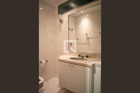 Casa à venda com 500m², 3 quartos e 4 vagas Casa à venda com 500m², 3 quartos e 4 vagasBanheiro da Suíte 3