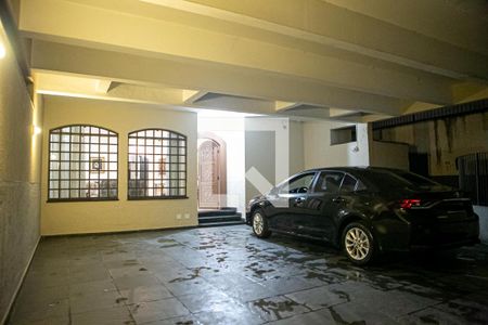 Casa à venda com 500m², 3 quartos e 4 vagas Casa à venda com 500m², 3 quartos e 4 vagasGaragem